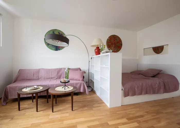 Apartment Modern 1br Getaway Near Tram Vienna